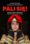 Pali się