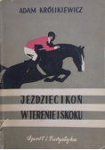 Jeździec i koń w terenie i skoku