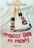 Pierwszy grób po prawej
