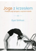 Joga z krzesłem. Praktyka jogi Iyangara z użyciem krzesła.