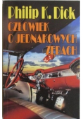 Człowiek o jednakowych zębach