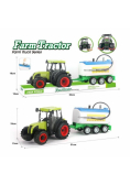 Traktor z beczkowozem