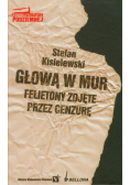 Głową w mur