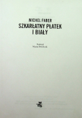 Szkarłaty płatek i biały