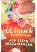 Wianek z pawich piór