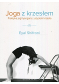 Joga z krzesłem. Praktyka jogi Iyangara z użyciem krzesła.