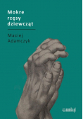 Mokre rzęsy dziewcząt
