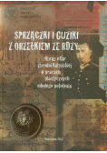Sprzączki i guziki z orzełkiem ze rdzy