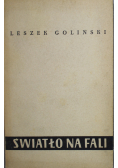 Światło na fali