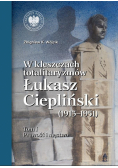 W kleszczach totalitaryzmów