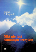 Nikt nie jest samotnym szczytem