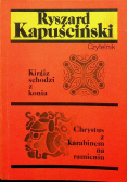 Kirgiz schodzi z konia