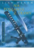 Na posłaniu z trawy