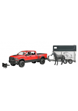 Auto RAM 2500 Power Wagon z przyczepą dla konia
