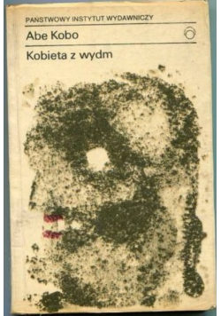 Kobieta z wydm