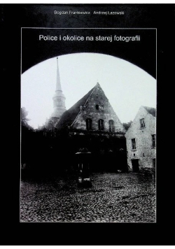 Police i oklice na starej fotografii